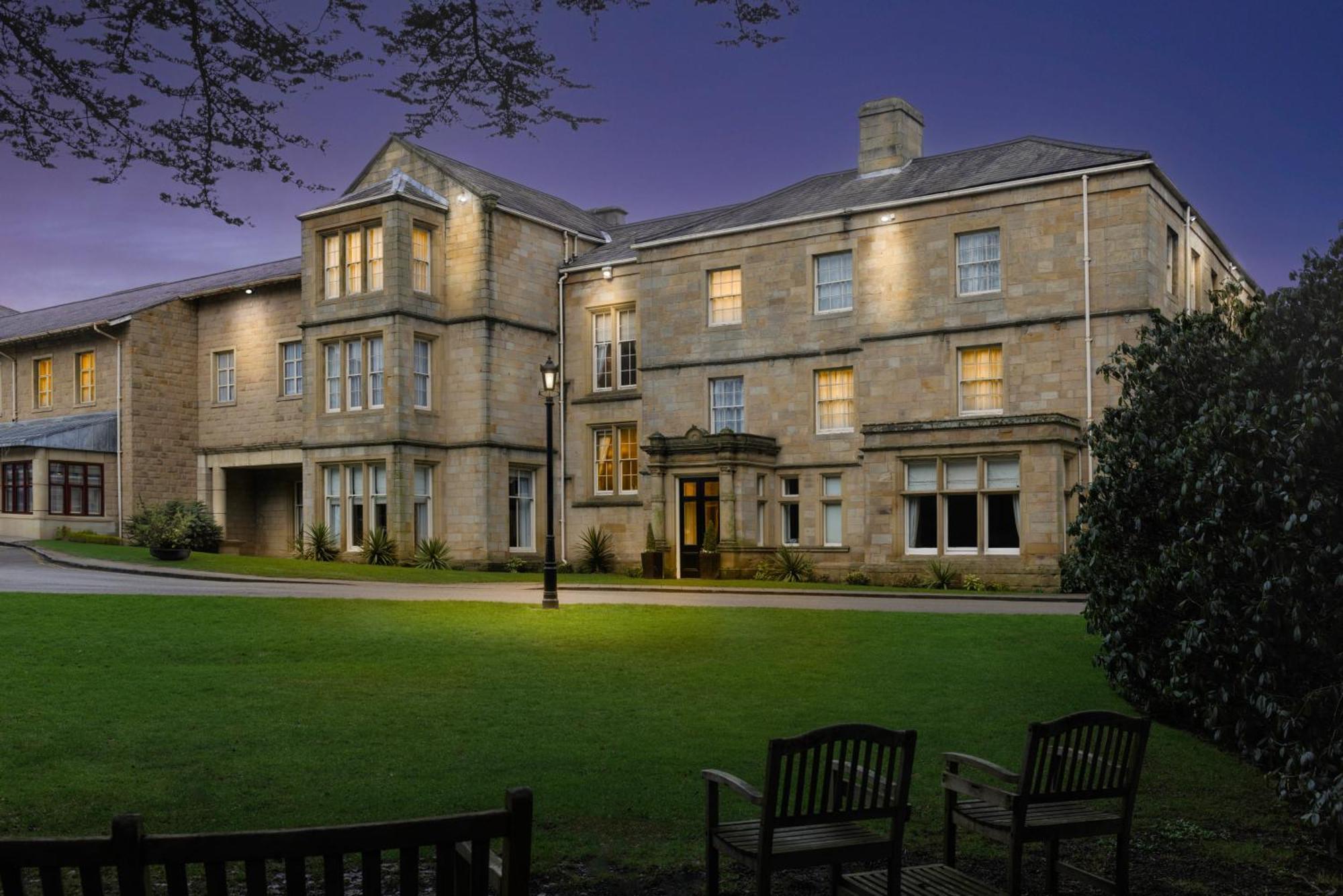 Weetwood Hall Estate Leeds  Exterior photo