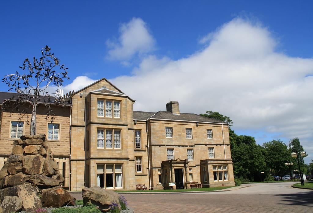 Weetwood Hall Estate Hotel Leeds  Exterior photo